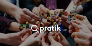 işyerinde lego oynayan personeller